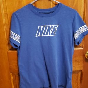 Womens nike tee